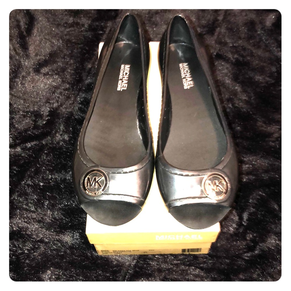Michael Kors Logo Open Toe Jelly Flat